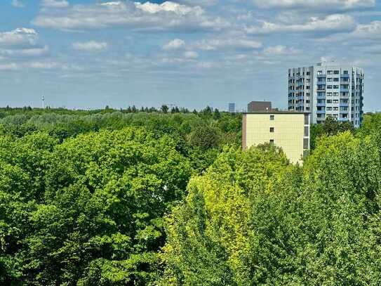 2-Zimmer-Apartment über den Dächern Berlins! 7.OG mit sonnigem Südbalkon