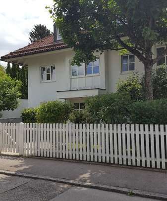 Wunderschöne zwei Zimmer Wohnung im Märchenviertel von Waldperlach