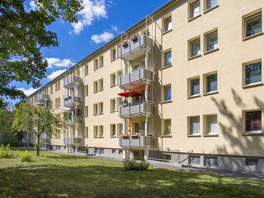 Seniorenfreundlich: 3-Raum-Wohnung mit Balkon und Bad mit Dusche