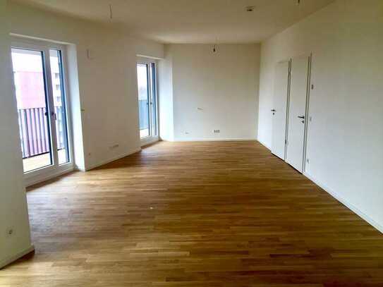 Stilvolle 3-Zimmer-Penthouse-Wohnung mit luxuriöser Innenausstattung mit EBK in Hamburg Hoheluft-Ost