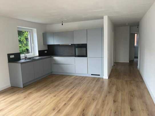 Moderne 2 Zimmer Wohnung im Herzen von Pinneberg