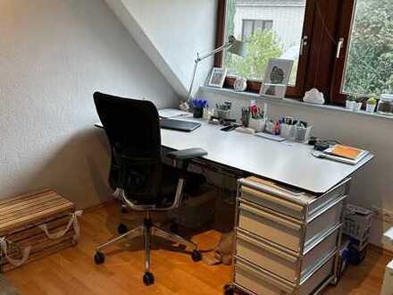 Schöne 2,5-Raum-Terrassenwohnung mit EBK und Balkon in Bremen