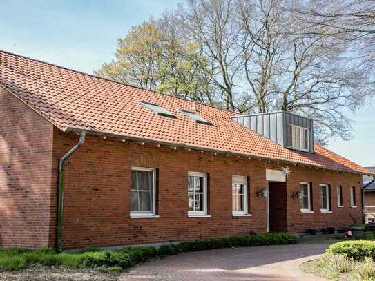 Einfamilienhaus in ruhiger Alleinlage mit wunderschönem Blick ins Grüne