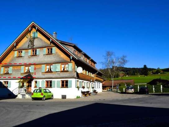 Schöne Wohnung mit zwei Zimmern und EBK in Stiefenhofen