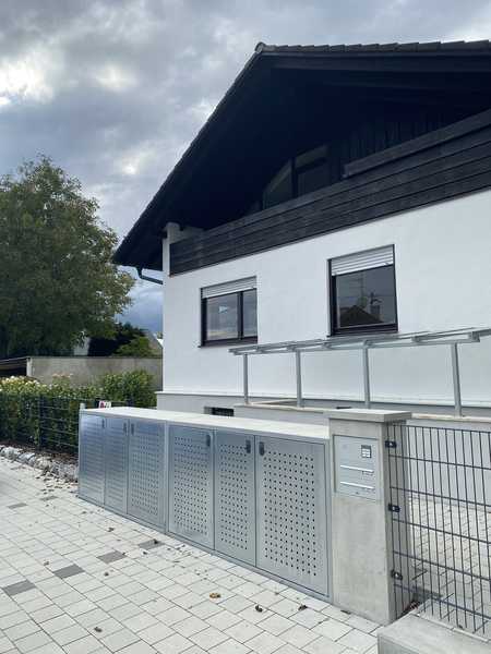                                                               Gro&szlig;z&uuml;gige 6-Zimmer-Wohnung mit integrierter separater Wohneinheit, Garten und&hellip;                                                       in Feldafing (Starnberg)