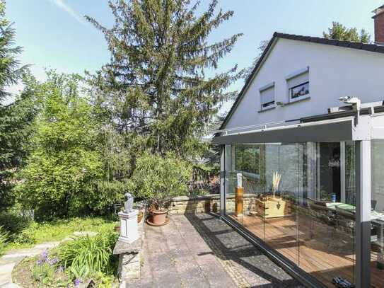 Panoramausblick: Wunderschönes Einfamilienhaus mit Einliegerwohnung in bester Lage in ES-Zollberg