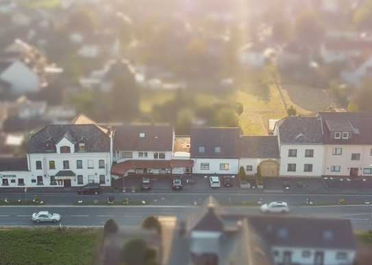 Perfekte Verkehrsanbindung zwischen Köln und Bonn! Liegenschaft mit vielfältiger Nutzung.