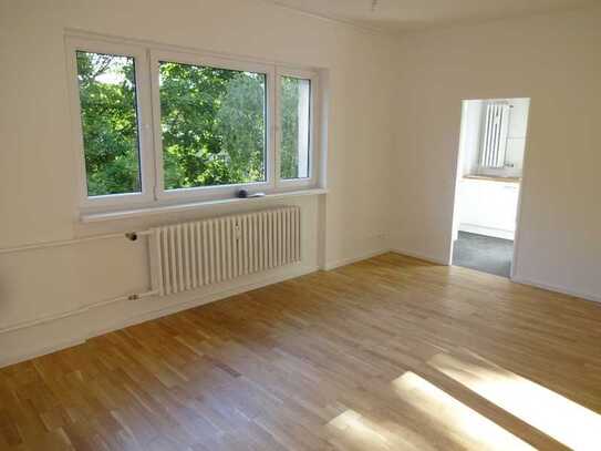 ** SINGLEAPARTMENT IM ERSTBEZUG NACH SANIERUNG MIT EBK **