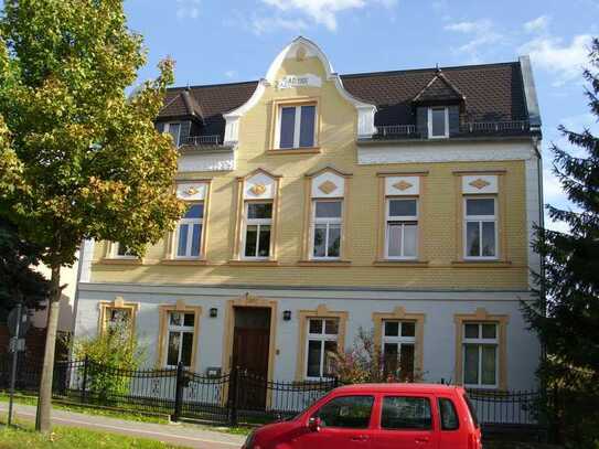 Nähe S-Bhf, Mahlsdorf, san. Altbau in 5 Fam. Haus