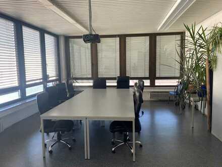 Vielseitige Büro- oder Praxisräume in frei stehendem Objekt in zentraler Lage (kein Gewerbepark)