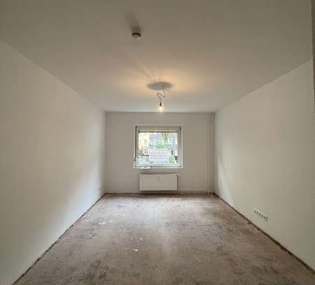 Teilrenovierte 1,5 Zimmer Wohnung | Tageslichtbad | Badewanne | 43 m²