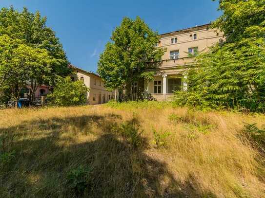 "Villa Rabe" mit bis zu 504 m² Fläche nach Umbau mit Baugenehmigung und Remise mit ca. 167 m²