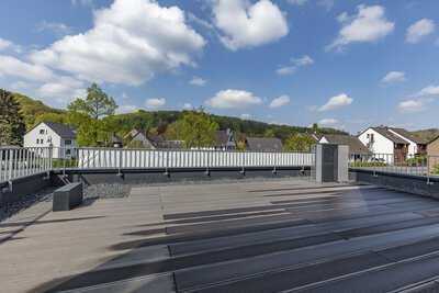 Neubau - Luxuriöse 3 Zimmer Wohnung mit großer Terrasse & Weitblick über das schöne Hoffnungsthal