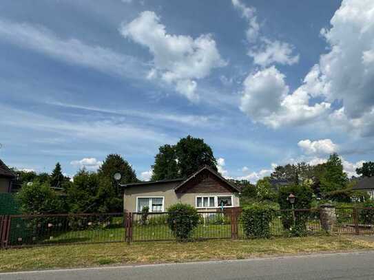 Sonniges Baugrundstück in ruhiger, attraktiver Lage