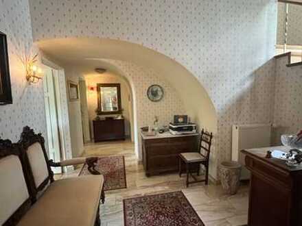 Herrliche Villa im Grünen mit Galerie und Fachwerkhaus, ein Platz der 1000 Möglichkeiten