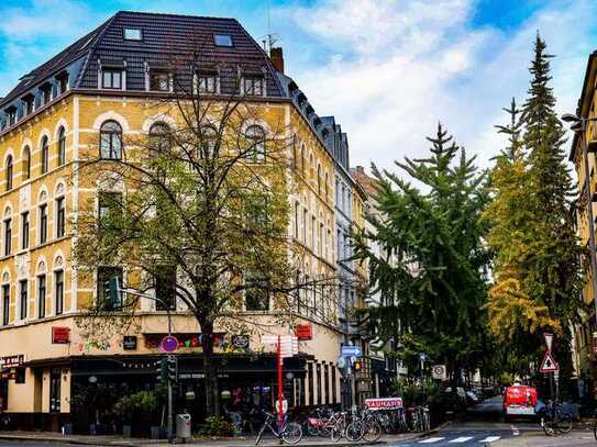 Charmante lichtdurchflutete 3-Zimmer-Dachgeschosswohnung im Zentrum