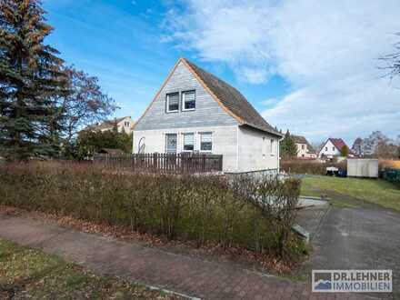 Freistehendes Einfamilienhaus mit schönem Grundstück