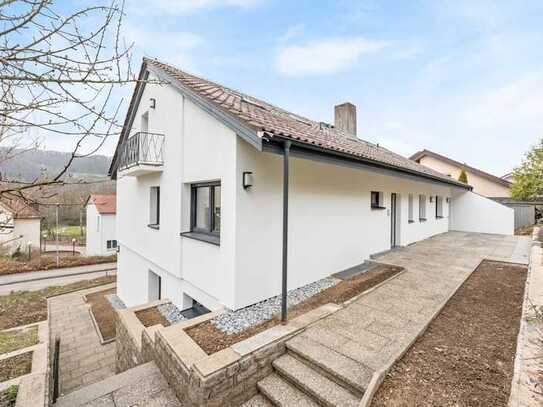 Hochwertig sanierte 4-Zi.-Wohnung - Garage - Stellplatz