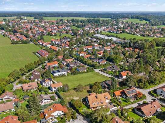 Traumhaftes Baugrundstück in leichter Hanglage