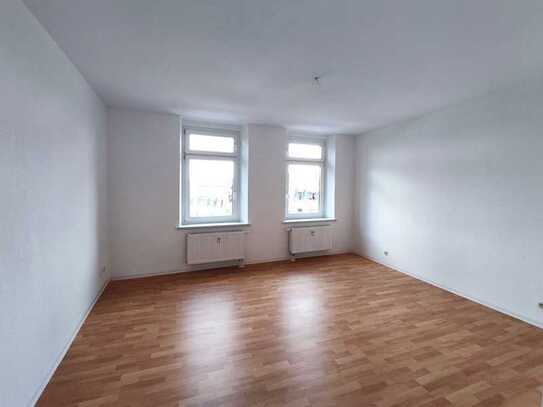 Günstige 4-Zimmer-Wohnung in der Ostvorstadt - neu renoviert!