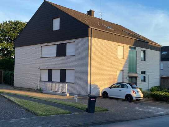 Schöne 3-Zimmer-Wohnung mit Balkon und Einbauküche in Halle (Westf.)