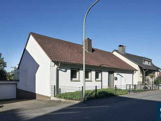 Freistehendes Einfamilienhaus mit großem Grundstück in Neheim