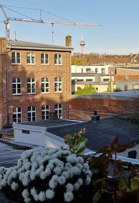 Schöne 3 Zimmerwohnung mit Balkon in Düsseldorf Blick auf den Fernsehturm