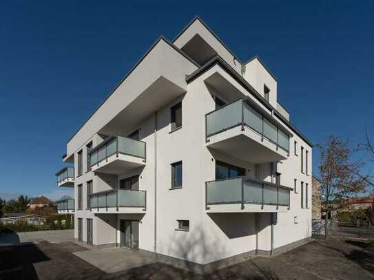 WUNDERSCHÖNE - 3 ZIMMER - ERDGESCHOSSWOHNUNG - EINBAUKÜCHE - PKW STELLPLATZ MIT WALLBOX