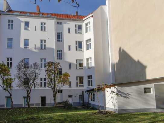 Solides Investment - Mehrfamilienhaus mit Potential in ruhiger Lage in Tempelhof