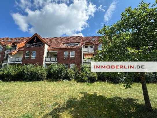 IMMOBERLIN.DE - Sehr sympathische Maisonette: Wohnung mit Galerie, Westbalkon & Pkw-Stellplatz