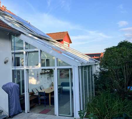 Einfamilienhaus am Waldrand mit Panoramablick, Wintergarten und Kamin in Unterheinriet