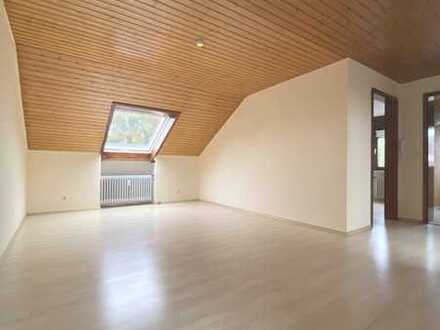 6908 - Gemütliche 2,5-Zimmerwohnung mit EBK und Gartenmitbenutzung - ruhige Feldrandlage!