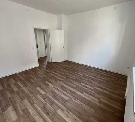 Sanierte 2-Zimmer Wohnung in Ludwigshafen - Geringe Nebenkosten - WG geeignet - Bahnhofsnähe