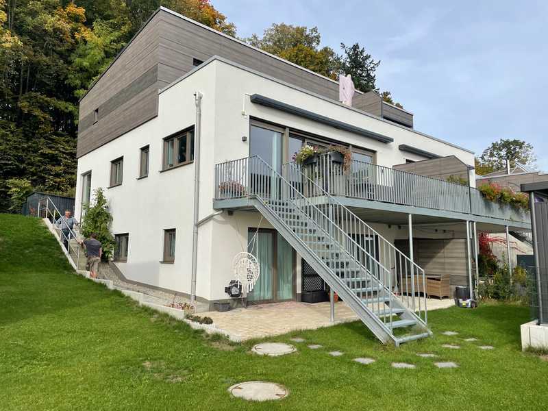                                                               Moderne Exklusive Doppelhaush&auml;lfte                                                       in Haag (Bayreuth)