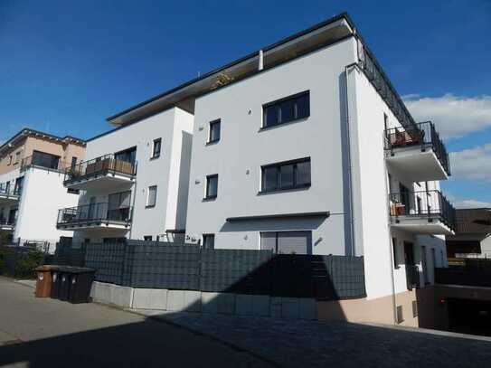 Helle, neuwertige, gut geschnittene 2-Zimmer-Wohnung mit Balkon und Einbauküche, Toplage in Eschborn