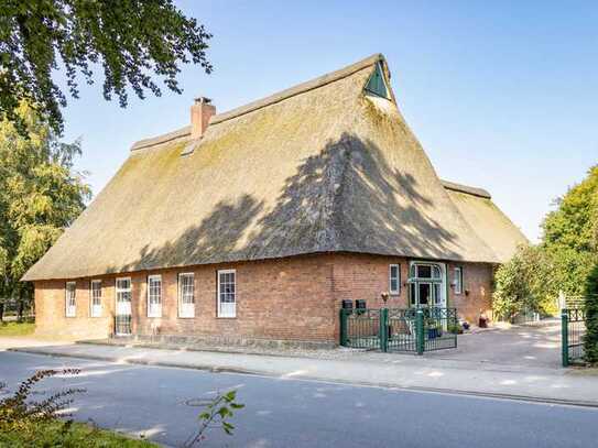 Ein Stück Geschichte! Historisches Reetdachhaus in guter Lage von Bad Segeberg