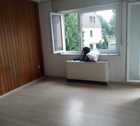 Ansprechende 2-Zimmer-Wohnung mit Balkon und Einbauküche in Dortmund-Aplerbeck