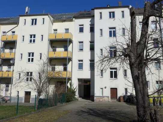 Geräumige 2 Zimmer - Tageslichtbad - Abstellraum - Stellplatz möglich