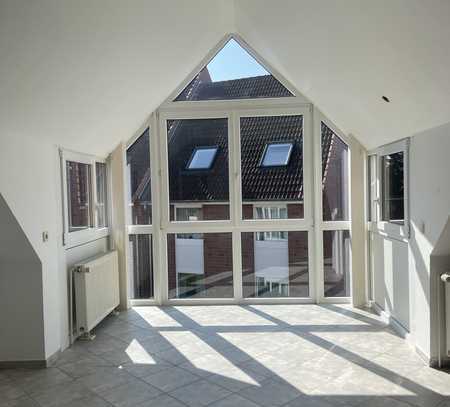 2-ZIMMER WOHNUNG mit Einbauküche & Stellplatz in ZWENKAU