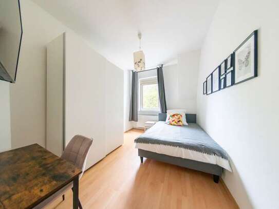 +++ Furnished room in 60326 +++