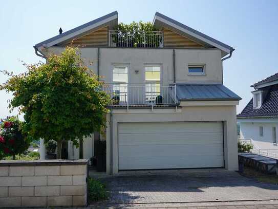 Moderne & lichtdurchflutete Einfamilienhaus-Villa am "Berger Hang", mit traumhaftem Panoramablick