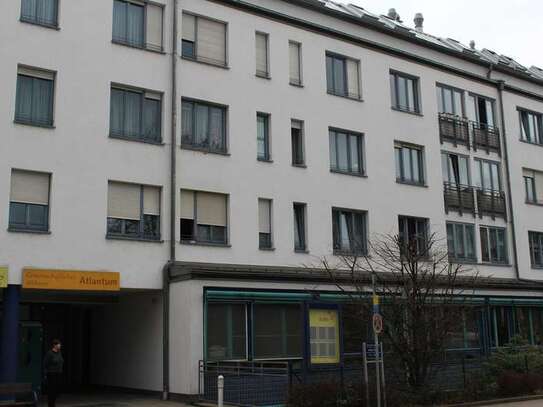 Lechhausen - attraktive, ruhige 1,5 Zimmer Wohnung mit Wintergarten