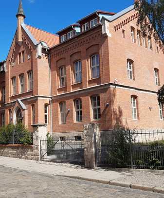 2- Raum barrierearme DG-Wohnung mit Loggia im Herzen von Quedlinburg su. ruhige Mieter*in