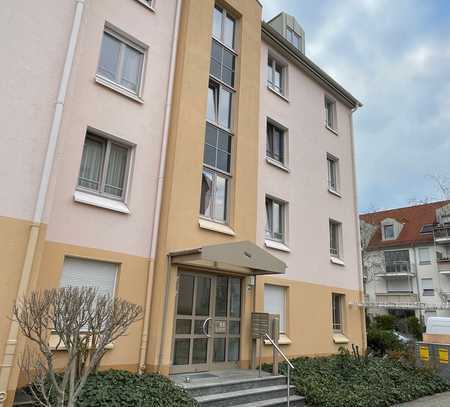 Gemütliche Dachgeschosswohnung mit Balkon!
