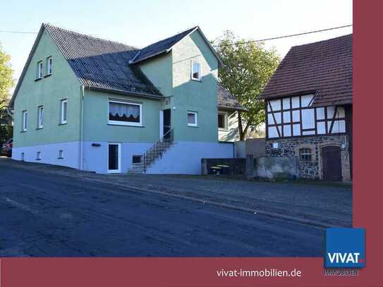 Ehem. Hofreite (Massivhaus) mit Garten, gr. Scheune und Hoffläche. Grüner Blick, schöne Landschaft.