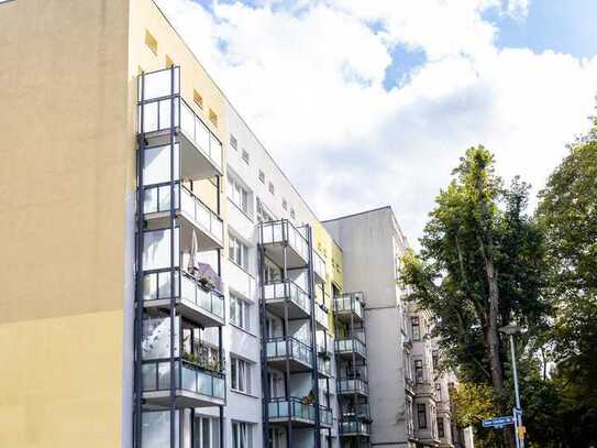 3-Zimmer-Wohnung mit Balkon in Stadtfeld-Ost!