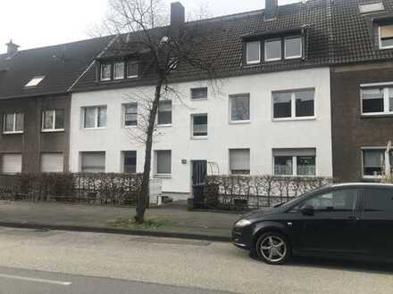 2,5 Zimmer-Wohnung im Erdgeschoss mit Balkon und Gartennutzung in Rheinhausen/Friemersheim