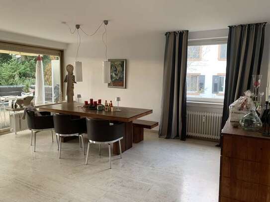 Freundliche 4-Zimmer-Wohnung mit Balkon und Einbauküche in Pforzheim