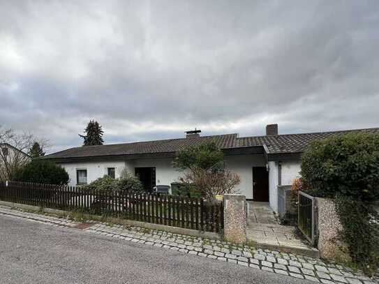 Großzügiges Einfamilienhaus mit toller Aussicht in Schwandorf-Weinberg