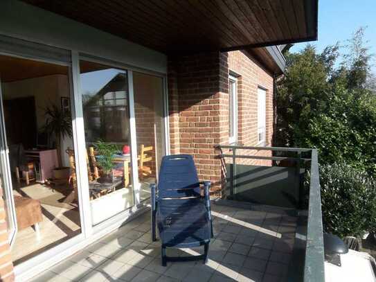 Sonnenbalkon mit Blick ins Grüne in bevorzugter Wohngegend